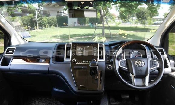 Buy Used Toyota Hiace White Car in Bangkok in Bangkok Buy Used Toyota Hiace White Car in Bangkok in Bangkok