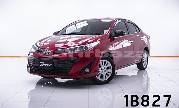 ซื้อ รถมือสอง Toyota Yaris Ativ สีแดง รถยนต์ ใน %{เมือง} ใน กรุงเทพมหานคร