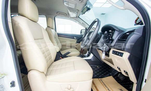 Buy Used Isuzu MU-X White Car in Bangkok in Bangkok Buy Used Isuzu MU-X White Car in Bangkok in Bangkok