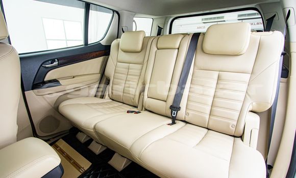 Buy Used Isuzu MU-X White Car in Bangkok in Bangkok Buy Used Isuzu MU-X White Car in Bangkok in Bangkok