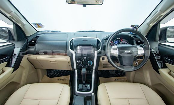 Buy Used Isuzu MU-X White Car in Bangkok in Bangkok Buy Used Isuzu MU-X White Car in Bangkok in Bangkok