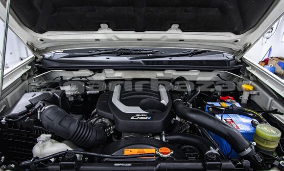 Buy Used Isuzu D-Max White Car in Bangkok in Bangkok Buy Used Isuzu D-Max White Car in Bangkok in Bangkok