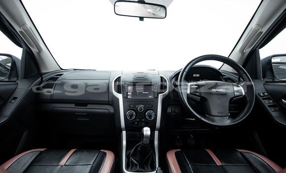 Buy Used Isuzu D-Max White Car in Bangkok in Bangkok Buy Used Isuzu D-Max White Car in Bangkok in Bangkok