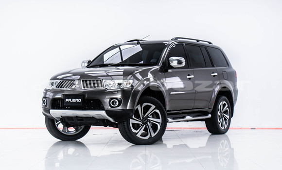 Buy Used Mitsubishi Pajero Sport Brown Car in Bangkok in Bangkok Buy Used Mitsubishi Pajero Sport Brown Car in Bangkok in Bangkok