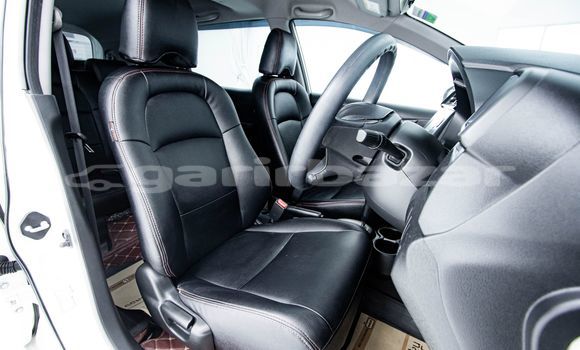 ซื้อ รถมือสอง Honda Mobilio ขาว รถยนต์ ใน %{เมือง} ใน กรุงเทพมหานคร ซื้อ รถมือสอง Honda Mobilio ขาว รถยนต์ ใน %{เมือง} ใน กรุงเทพมหานคร