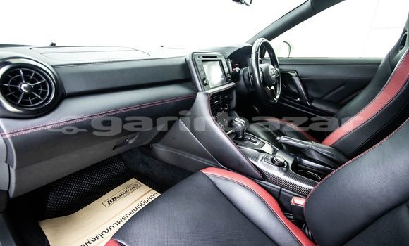 Buy Used Nissan Skyline White Car in Bangkok in Bangkok Buy Used Nissan Skyline White Car in Bangkok in Bangkok