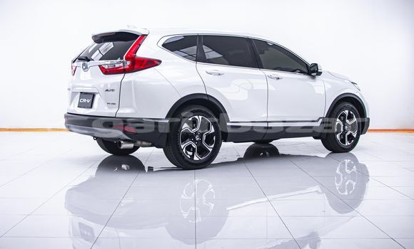 Buy Used Honda CR-V White Car in Bangkok in Bangkok Buy Used Honda CR-V White Car in Bangkok in Bangkok