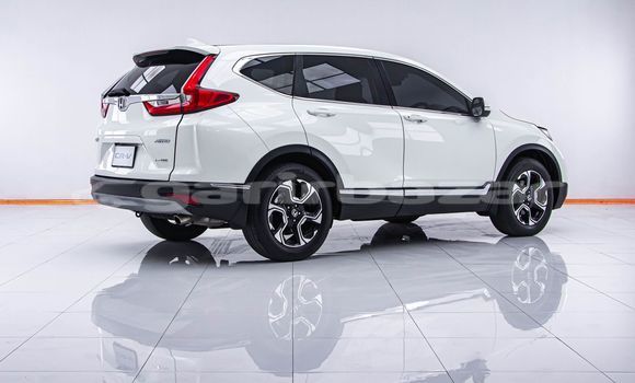 Buy Used Honda CR-V White Car in Bangkok in Bangkok Buy Used Honda CR-V White Car in Bangkok in Bangkok