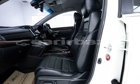 Buy Used Honda CR-V White Car in Bangkok in Bangkok Buy Used Honda CR-V White Car in Bangkok in Bangkok