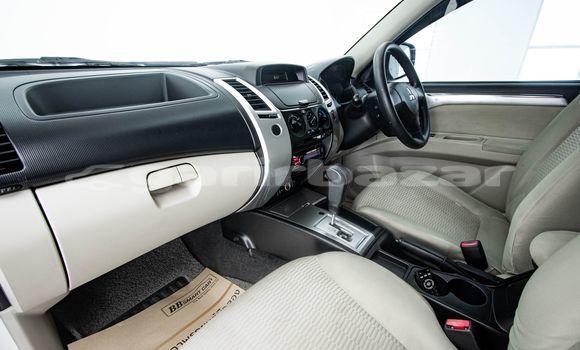 ซื้อ รถมือสอง Mitsubishi Pajero ขาว รถยนต์ ใน %{เมือง} ใน กรุงเทพมหานคร ซื้อ รถมือสอง Mitsubishi Pajero ขาว รถยนต์ ใน %{เมือง} ใน กรุงเทพมหานคร