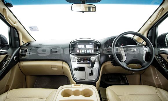 ซื้อ รถมือสอง Hyundai Starex (H-1) สีดำ รถยนต์ ใน %{เมือง} ใน กรุงเทพมหานคร ซื้อ รถมือสอง Hyundai Starex (H-1) สีดำ รถยนต์ ใน %{เมือง} ใน กรุงเทพมหานคร