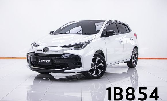 Buy Used Toyota Yaris White Car in Bangkok in Bangkok