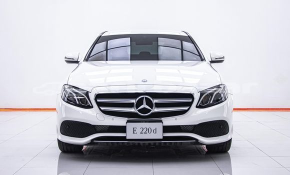 ซื้อ รถมือสอง Mercedes-Benz E-Classe ขาว รถยนต์ ใน %{เมือง} ใน กรุงเทพมหานคร ซื้อ รถมือสอง Mercedes-Benz E-Classe ขาว รถยนต์ ใน %{เมือง} ใน กรุงเทพมหานคร