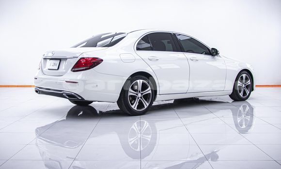 ซื้อ รถมือสอง Mercedes-Benz E-Classe ขาว รถยนต์ ใน %{เมือง} ใน กรุงเทพมหานคร ซื้อ รถมือสอง Mercedes-Benz E-Classe ขาว รถยนต์ ใน %{เมือง} ใน กรุงเทพมหานคร