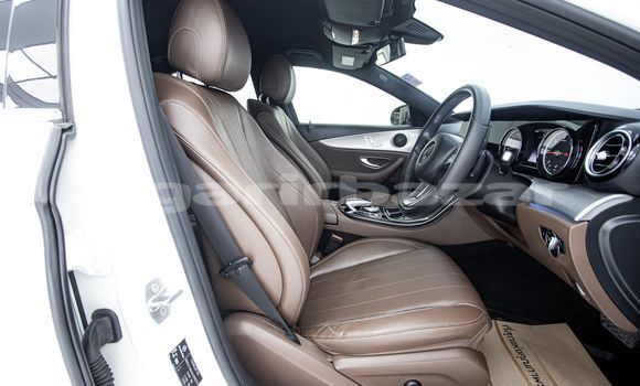 ซื้อ รถมือสอง Mercedes-Benz E-Classe ขาว รถยนต์ ใน %{เมือง} ใน กรุงเทพมหานคร ซื้อ รถมือสอง Mercedes-Benz E-Classe ขาว รถยนต์ ใน %{เมือง} ใน กรุงเทพมหานคร