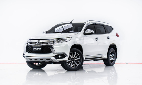 Buy Used Mitsubishi Pajero Sport White Car in Bangkok in Bangkok Buy Used Mitsubishi Pajero Sport White Car in Bangkok in Bangkok