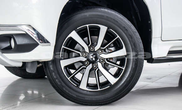 Buy Used Mitsubishi Pajero Sport White Car in Bangkok in Bangkok Buy Used Mitsubishi Pajero Sport White Car in Bangkok in Bangkok