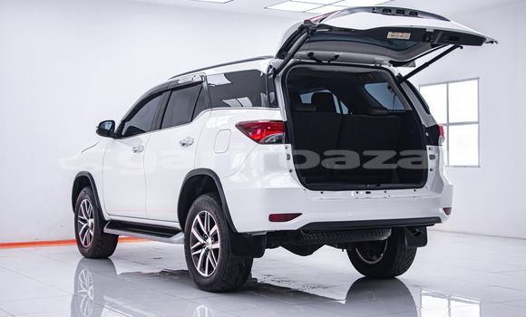ซื้อ รถมือสอง Toyota Fortuner ขาว รถยนต์ ใน %{เมือง} ใน กรุงเทพมหานคร ซื้อ รถมือสอง Toyota Fortuner ขาว รถยนต์ ใน %{เมือง} ใน กรุงเทพมหานคร