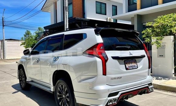 ซื้อ รถมือสอง Mitsubishi Pajero ขาว รถยนต์ ใน %{เมือง} ใน กรุงเทพมหานคร ซื้อ รถมือสอง Mitsubishi Pajero ขาว รถยนต์ ใน %{เมือง} ใน กรุงเทพมหานคร