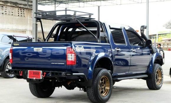 Buy Used Isuzu D-Max Blue Car in Bangkok in Bangkok Buy Used Isuzu D-Max Blue Car in Bangkok in Bangkok