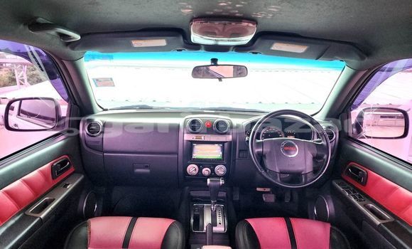 Buy Used Isuzu D-Max White Car in Buri Ram in Buri Ram Buy Used Isuzu D-Max White Car in Buri Ram in Buri Ram