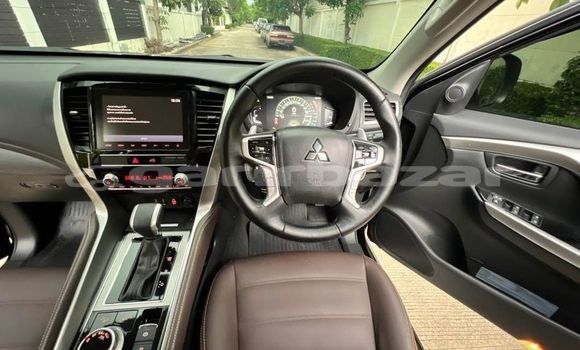 ซื้อ รถมือสอง Mitsubishi Pajero สีดำ รถยนต์ ใน %{เมือง} ใน กรุงเทพมหานคร ซื้อ รถมือสอง Mitsubishi Pajero สีดำ รถยนต์ ใน %{เมือง} ใน กรุงเทพมหานคร