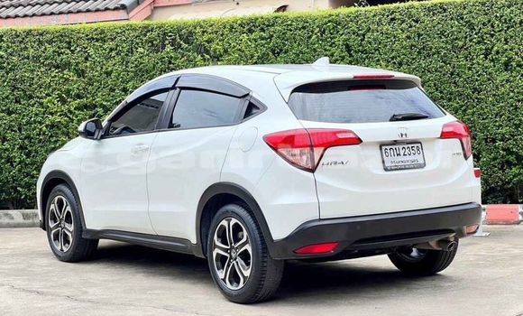 ซื้อ รถมือสอง Honda HR-V ขาว รถยนต์ ใน %{เมือง} ใน กรุงเทพมหานคร ซื้อ รถมือสอง Honda HR-V ขาว รถยนต์ ใน %{เมือง} ใน กรุงเทพมหานคร