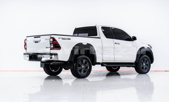 Buy Used Toyota Hiluxe Revo White Car in Bangkok in Bangkok Buy Used Toyota Hiluxe Revo White Car in Bangkok in Bangkok