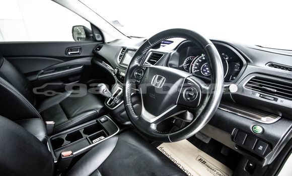 Buy Used Honda CR-V White Car in Bangkok in Bangkok Buy Used Honda CR-V White Car in Bangkok in Bangkok