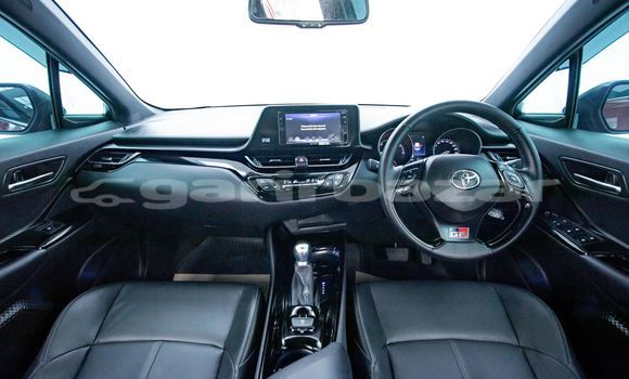ซื้อ รถมือสอง Toyota C-HR สีแดง รถยนต์ ใน %{เมือง} ใน กรุงเทพมหานคร ซื้อ รถมือสอง Toyota C-HR สีแดง รถยนต์ ใน %{เมือง} ใน กรุงเทพมหานคร