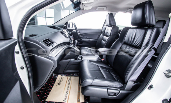 Buy Used Honda CR-V White Car in Bangkok in Bangkok Buy Used Honda CR-V White Car in Bangkok in Bangkok