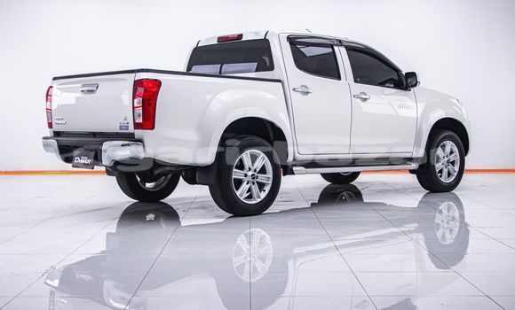 Buy Used Isuzu D-Max White Car in Bangkok in Bangkok Buy Used Isuzu D-Max White Car in Bangkok in Bangkok