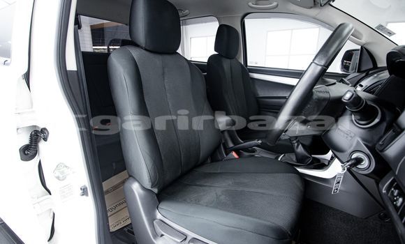 Buy Used Isuzu D-Max White Car in Bangkok in Bangkok Buy Used Isuzu D-Max White Car in Bangkok in Bangkok