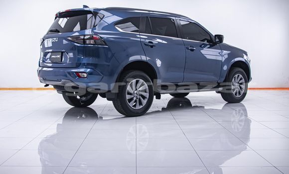 Buy Used Isuzu MU-X Blue Car in Bangkok in Bangkok Buy Used Isuzu MU-X Blue Car in Bangkok in Bangkok