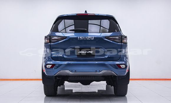 Buy Used Isuzu MU-X Blue Car in Bangkok in Bangkok Buy Used Isuzu MU-X Blue Car in Bangkok in Bangkok