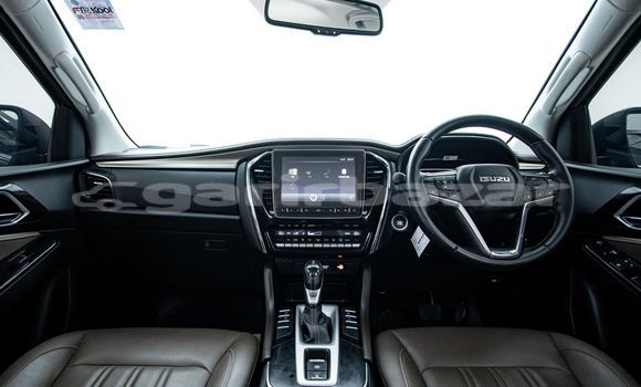 Buy Used Isuzu MU-X Blue Car in Bangkok in Bangkok Buy Used Isuzu MU-X Blue Car in Bangkok in Bangkok