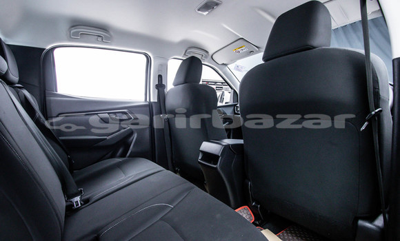 Buy Used Isuzu D-Max White Car in Bangkok in Bangkok Buy Used Isuzu D-Max White Car in Bangkok in Bangkok