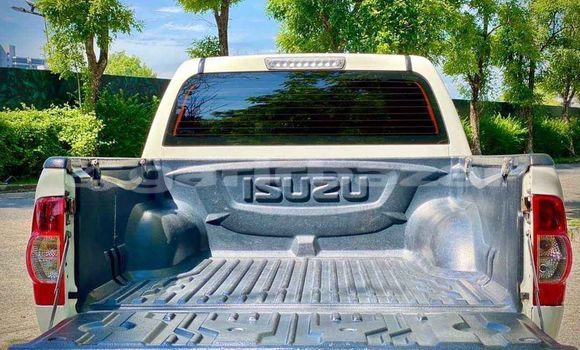 ซื้อ รถมือสอง Isuzu D-Max ขาว รถยนต์ ใน %{เมือง} ใน กรุงเทพมหานคร ซื้อ รถมือสอง Isuzu D-Max ขาว รถยนต์ ใน %{เมือง} ใน กรุงเทพมหานคร