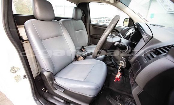 ซื้อ รถมือสอง Isuzu D-Max ขาว รถยนต์ ใน %{เมือง} ใน กรุงเทพมหานคร ซื้อ รถมือสอง Isuzu D-Max ขาว รถยนต์ ใน %{เมือง} ใน กรุงเทพมหานคร