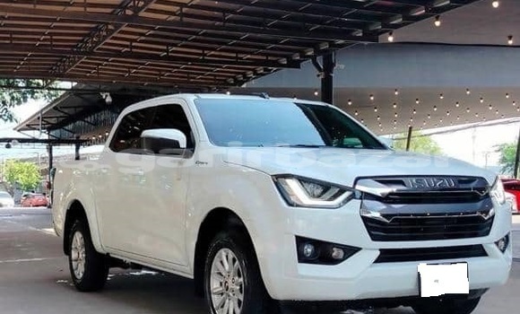 ซื้อ รถมือสอง Isuzu D–MAX ขาว รถยนต์ ใน %{เมือง} ใน กรุงเทพมหานคร