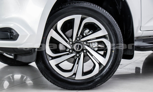 Buy Used Isuzu MU-X White Car in Bangkok in Bangkok Buy Used Isuzu MU-X White Car in Bangkok in Bangkok