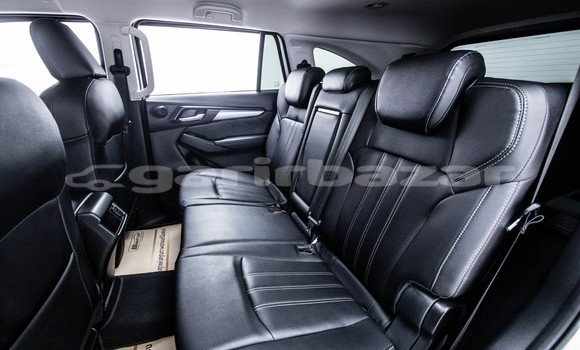 Buy Used Isuzu MU-X White Car in Bangkok in Bangkok Buy Used Isuzu MU-X White Car in Bangkok in Bangkok