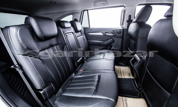 Buy Used Isuzu MU-X White Car in Bangkok in Bangkok Buy Used Isuzu MU-X White Car in Bangkok in Bangkok