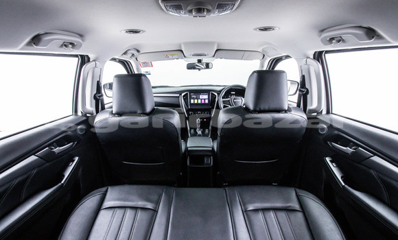 Buy Used Isuzu MU-X White Car in Bangkok in Bangkok Buy Used Isuzu MU-X White Car in Bangkok in Bangkok