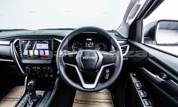 Buy Used Isuzu MU-X White Car in Bangkok in Bangkok Buy Used Isuzu MU-X White Car in Bangkok in Bangkok