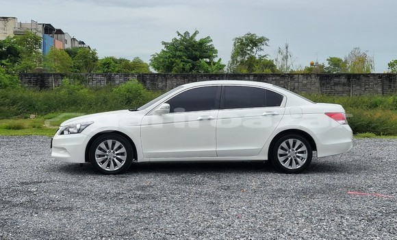 Buy Used Honda Accord White Car in Bangkok in Bangkok Buy Used Honda Accord White Car in Bangkok in Bangkok