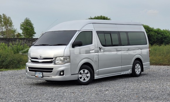 Buy Used Toyota Commuter Silver Car in Bangkok in Bangkok Buy Used Toyota Commuter Silver Car in Bangkok in Bangkok