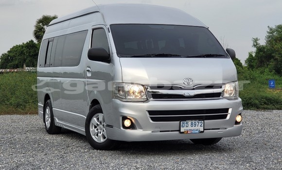 Buy Used Toyota Commuter Silver Car in Bangkok in Bangkok Buy Used Toyota Commuter Silver Car in Bangkok in Bangkok