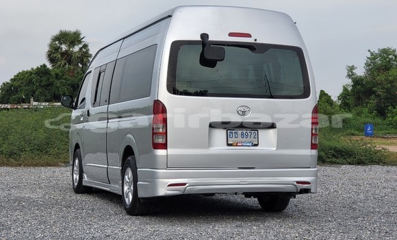 Buy Used Toyota Commuter Silver Car in Bangkok in Bangkok Buy Used Toyota Commuter Silver Car in Bangkok in Bangkok