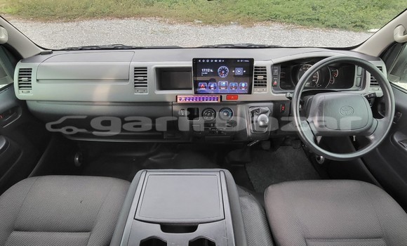 Buy Used Toyota Commuter Silver Car in Bangkok in Bangkok Buy Used Toyota Commuter Silver Car in Bangkok in Bangkok